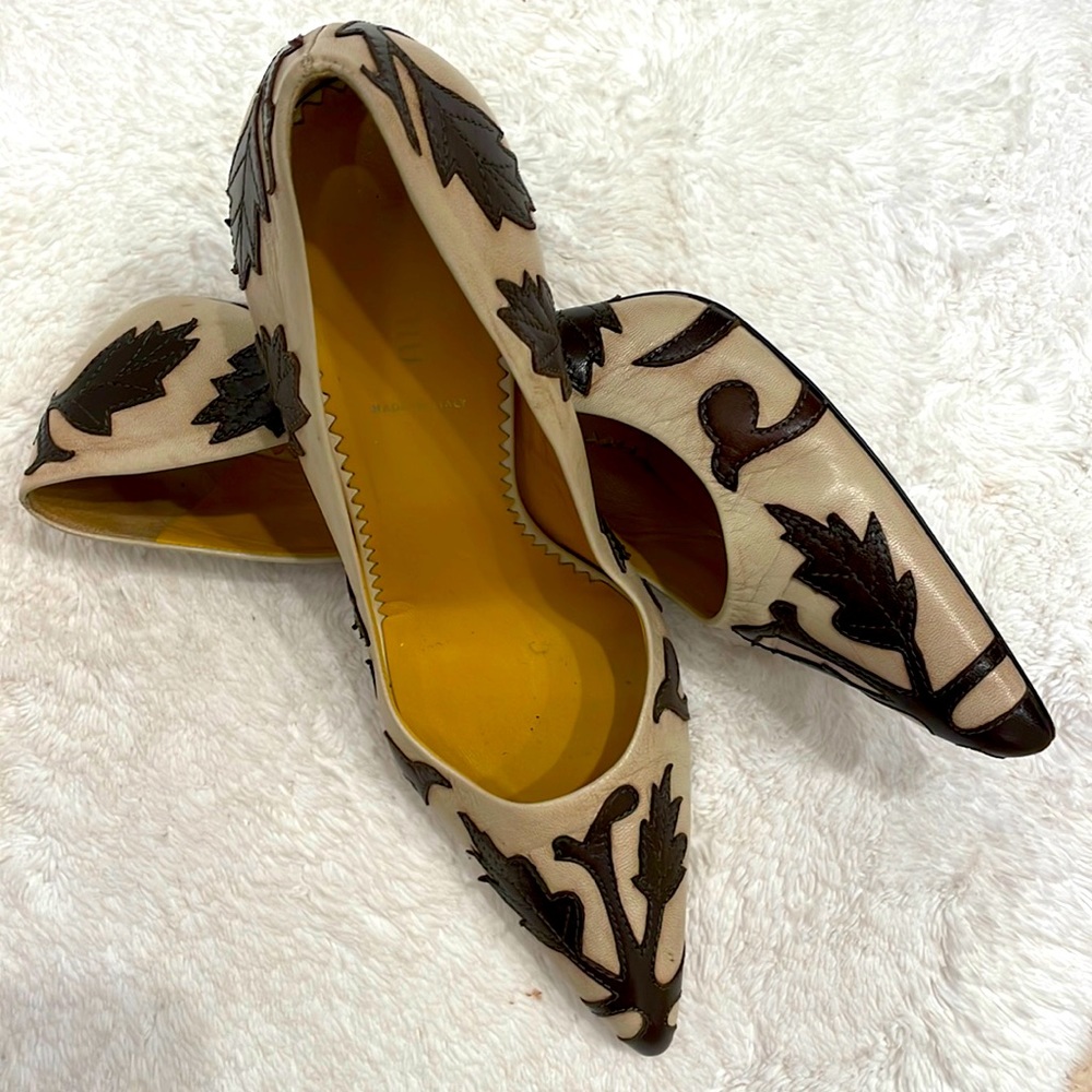 Miu Miu 38 beige and brown pumps